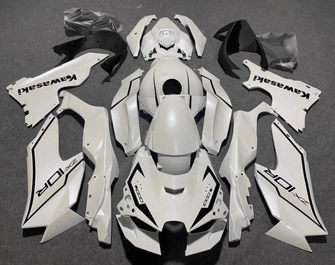 Kawasaki ZX10R Fairings (2021-2025) White, Black Line at KingsMotorcycleFairings.com