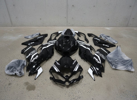 Kawasaki ZX6R Fairings (2019-2023) Black, White Stripe at KingsMotorcycleFairings.com