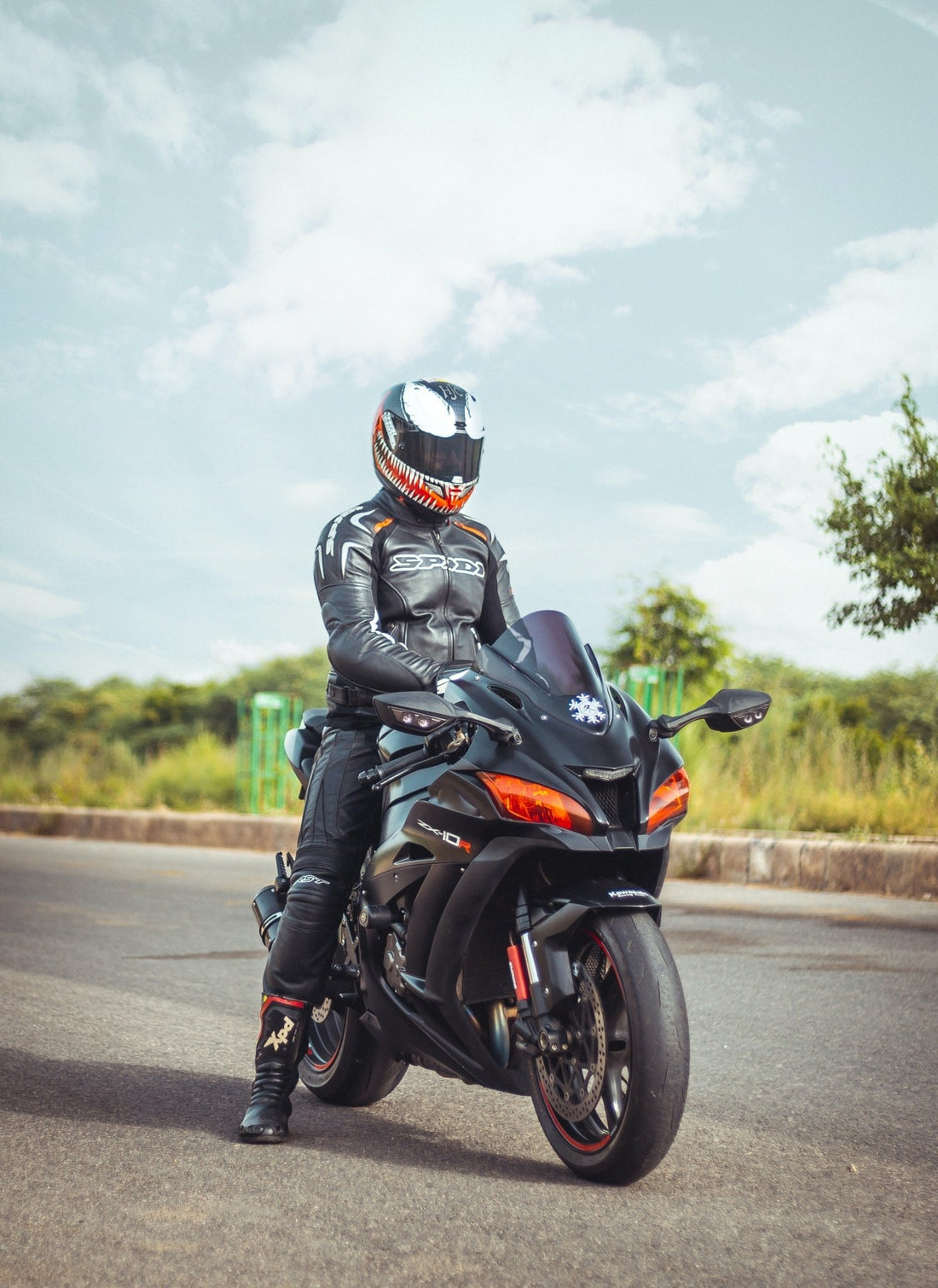Perfect Motorcycle Fairing Kit & Helmet Combinations