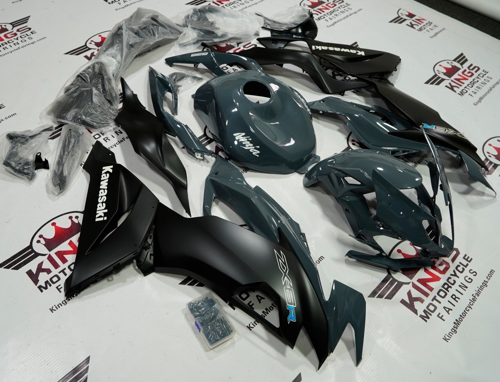 Fairings | KAWASAKI NINJA ZX6R (2019-2023) DARK NARDO GRAY