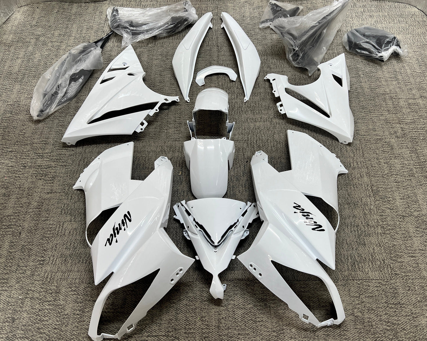 Fairings for Kawasaki Ninja 650 (2009-2011) Gloss White from KingsMotorcycleFairings.com