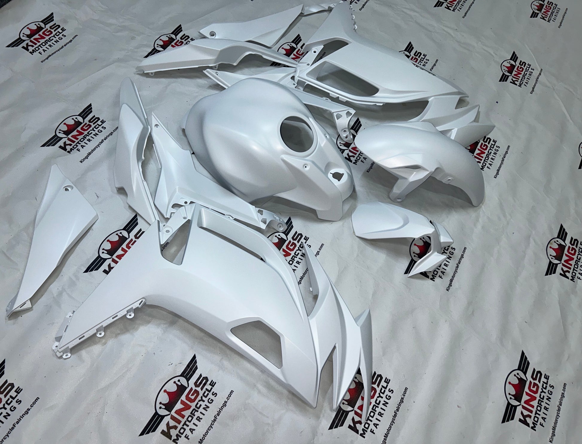 Fairings for Kawasaki Ninja 650 (2020-2025) White Metallic from KingsMotorcycleFairings.com