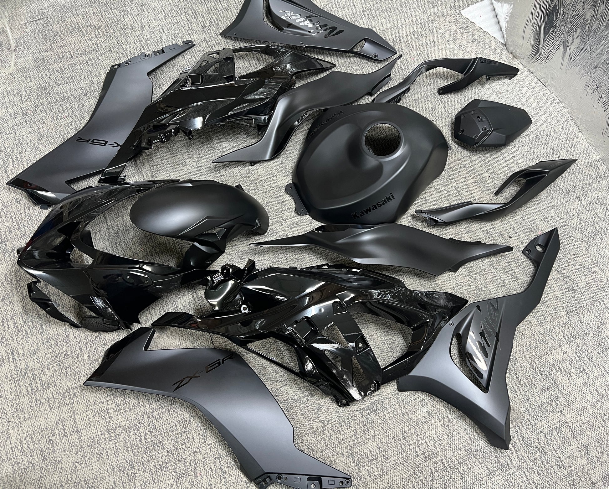 Fairings for Kawasaki ZX6R 636 (2024-2025) All Black from KingsMotorcycleFairings.com