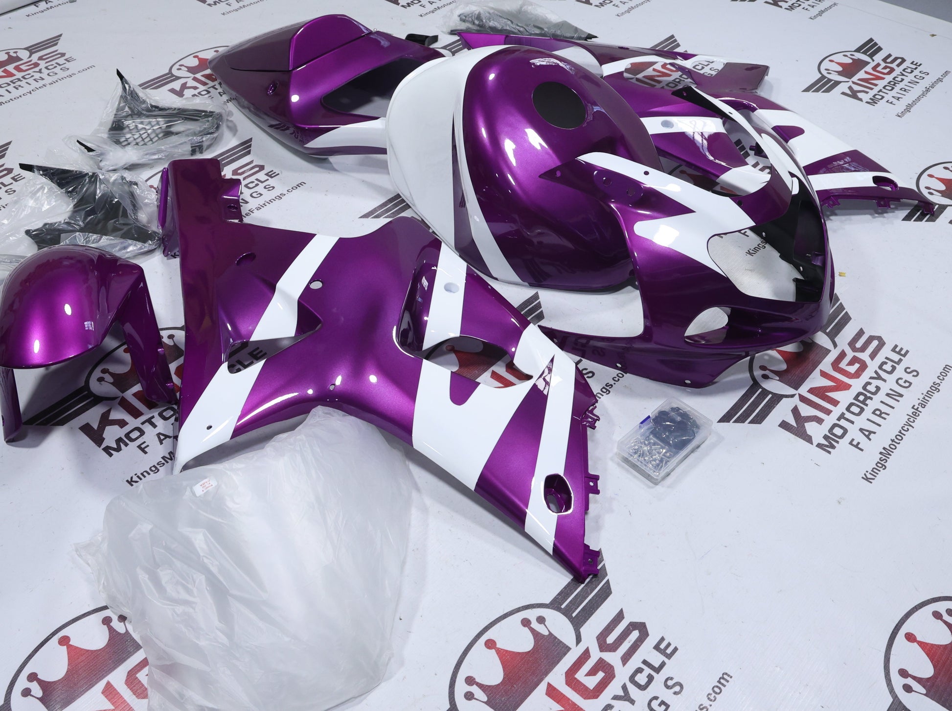 Fairings for Suzuki GSXR1000 (2000-2002) Pink, White Stripe at KingsMotorcycleFairings.com