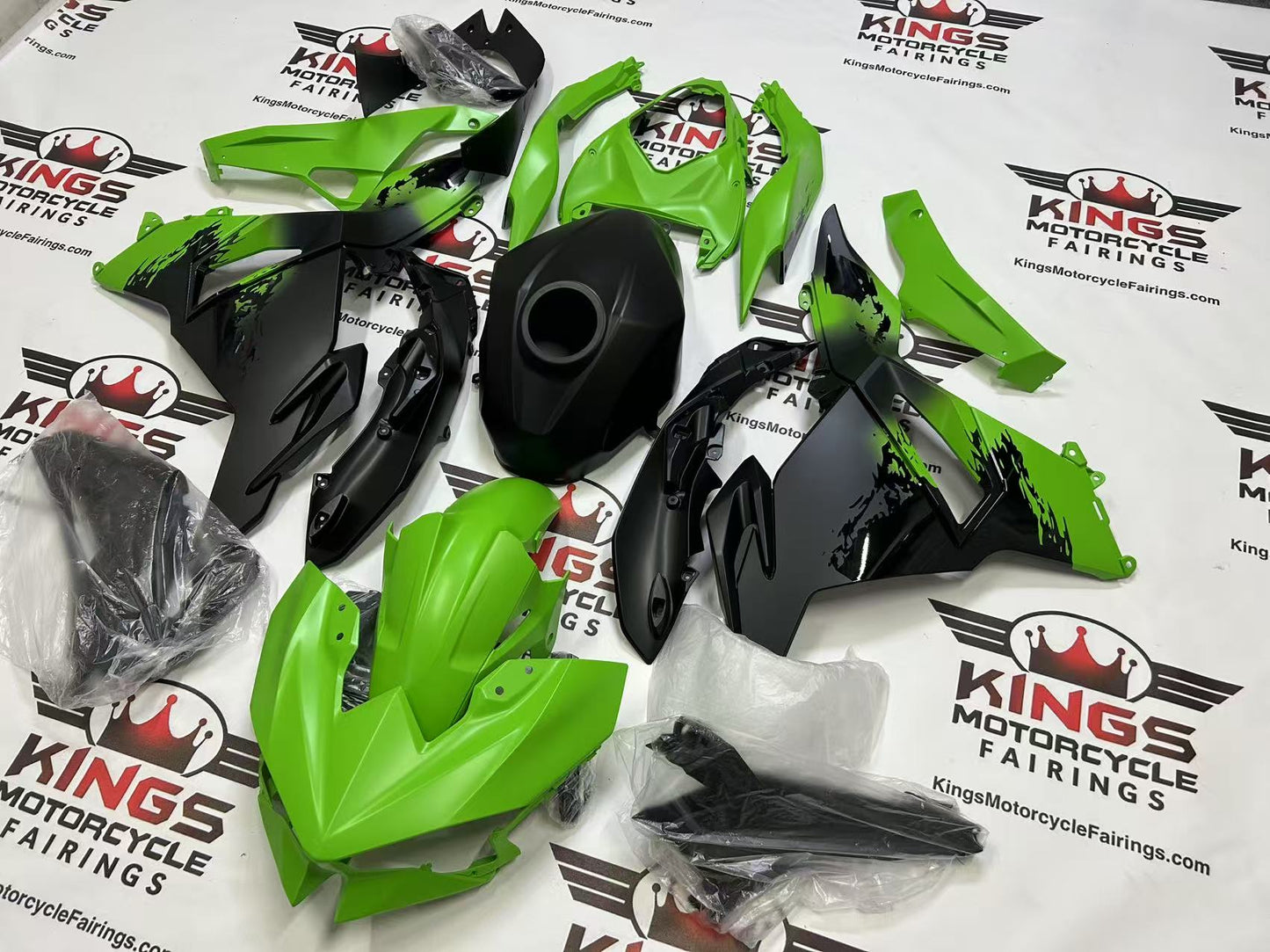 Fairings for Kawasaki Ninja 500 (2024-2025) Matte Green, Matte Black Splash from KingsMotorcycleFairings.com