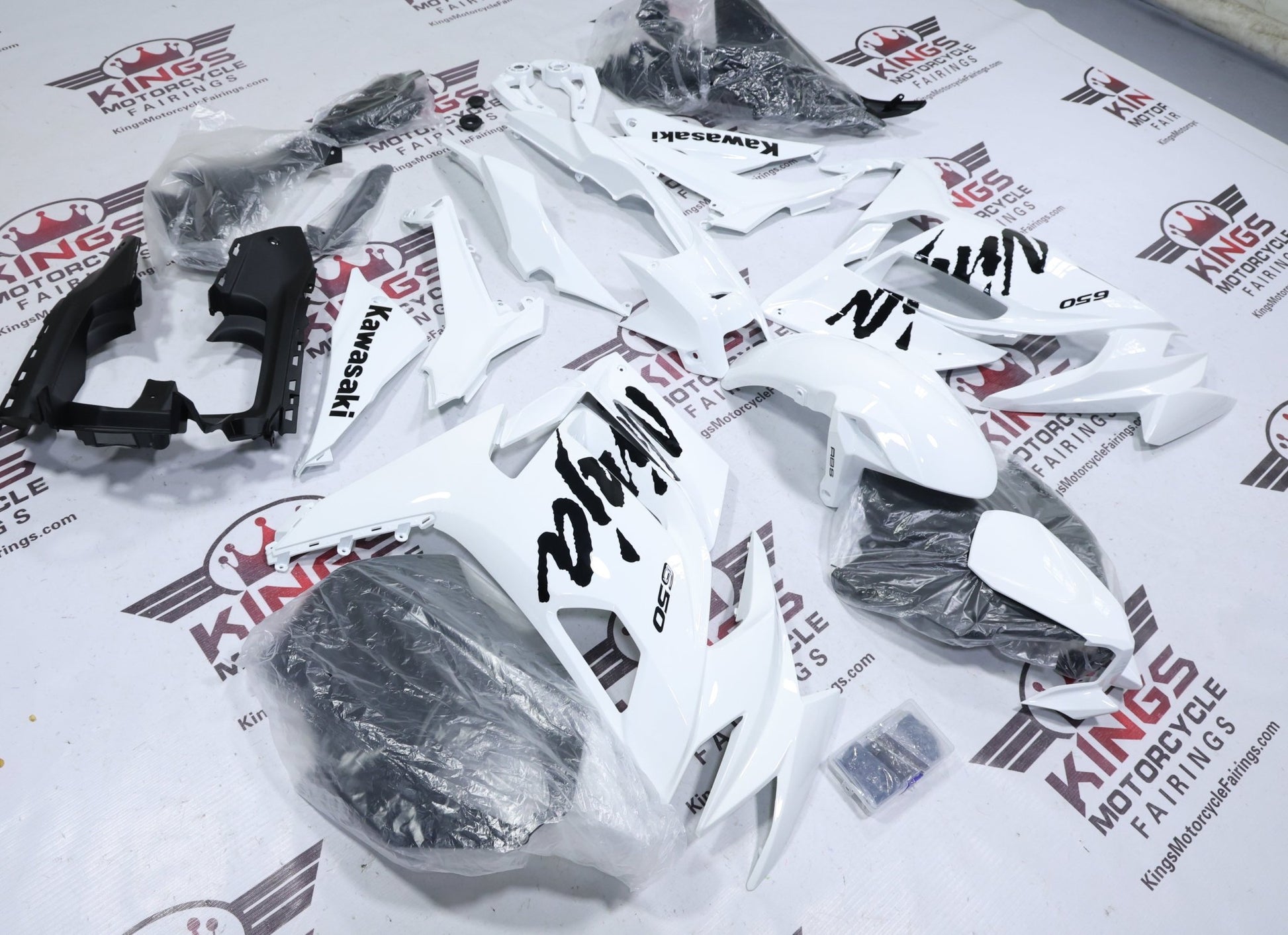 Fairings for Kawasaki Ninja 650 (2020-2025) White, Black Gloss at KingsMotorcycleFairings.com