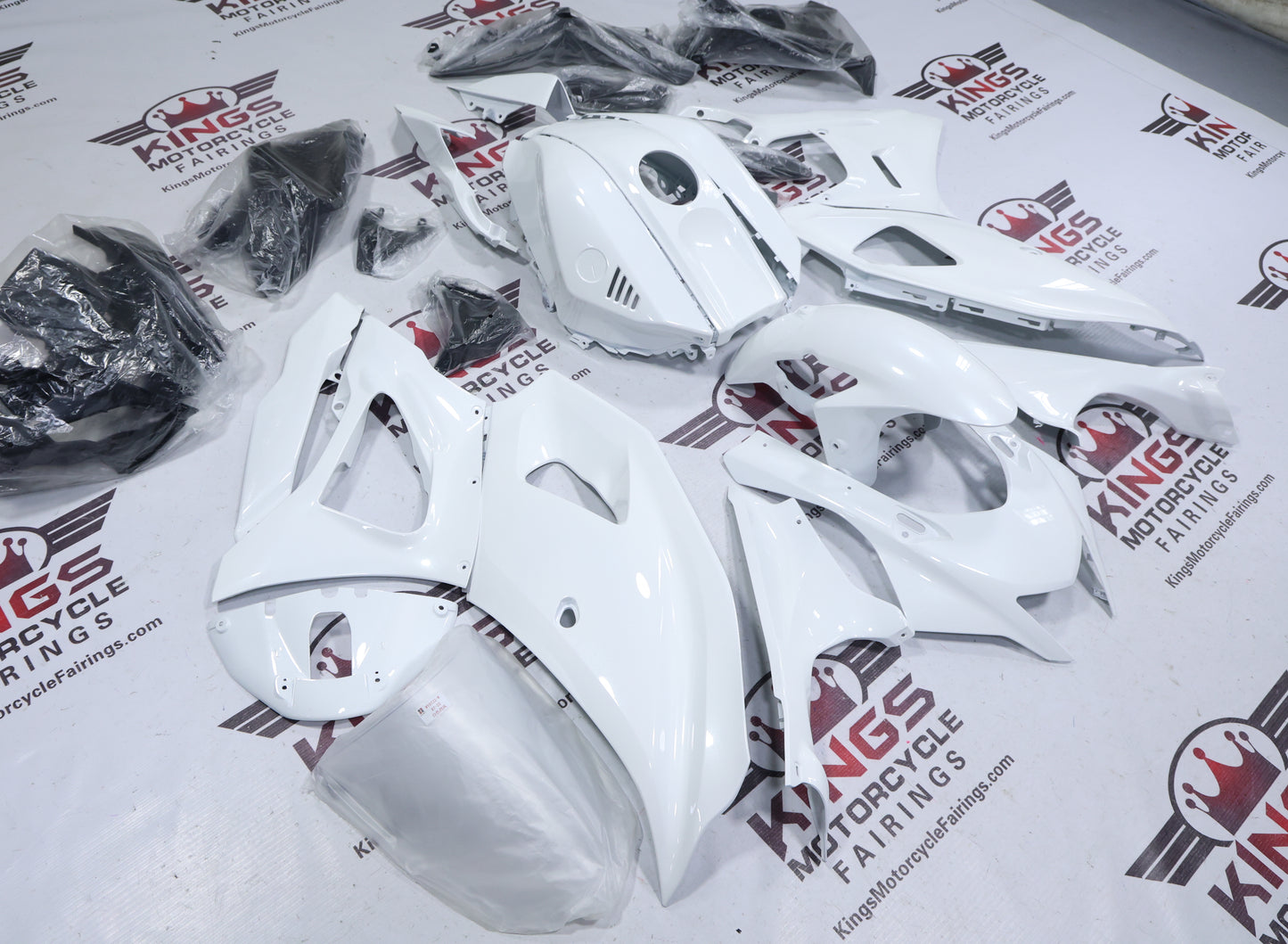 Fairings for Yamaha R7 (2021-2025) All White from KingsMotorcycleFairings.com