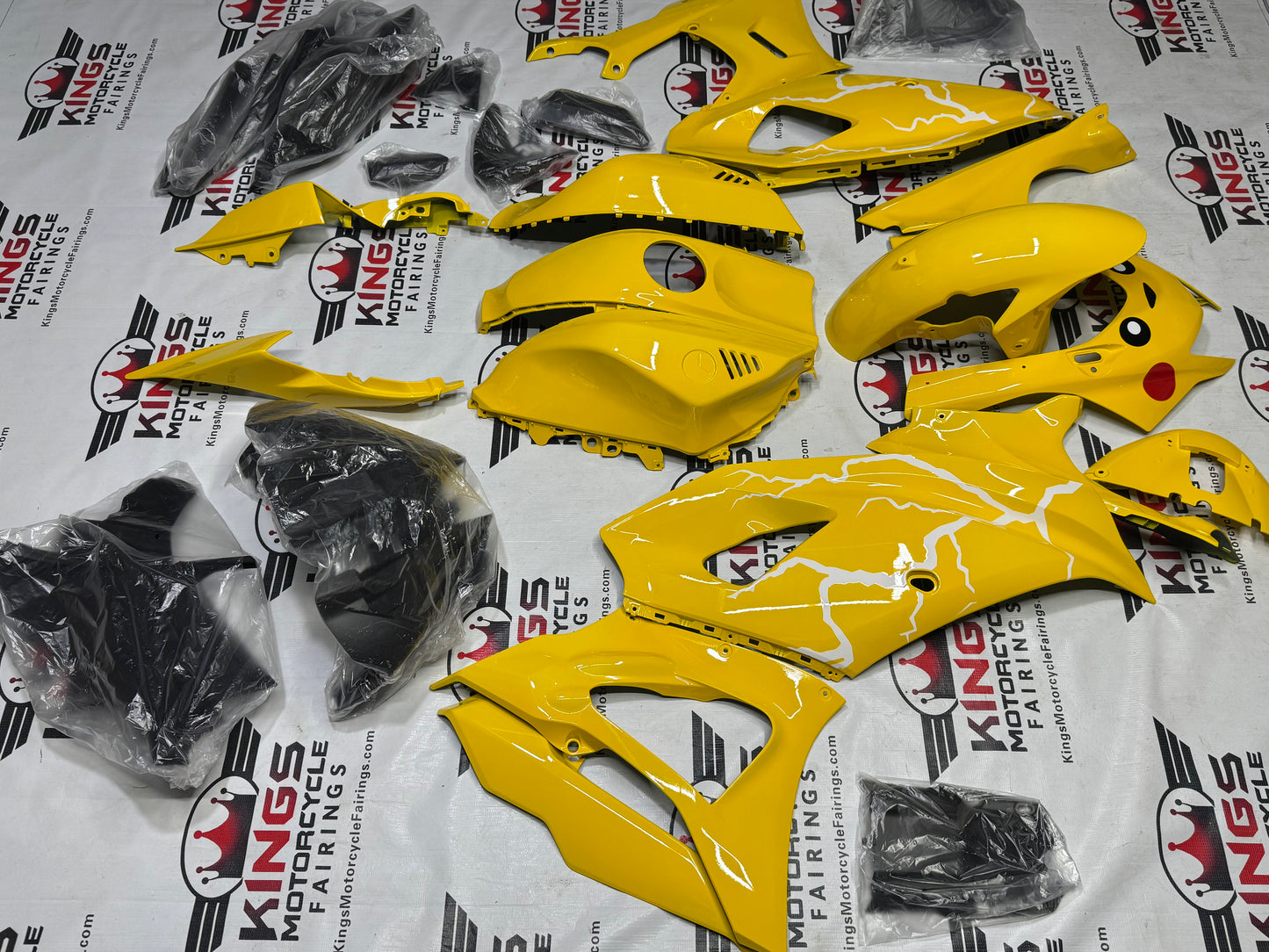 Fairings for Yamaha R7 (2021-2025) Yellow Pikachu at KingsMotorcycleFairings.com