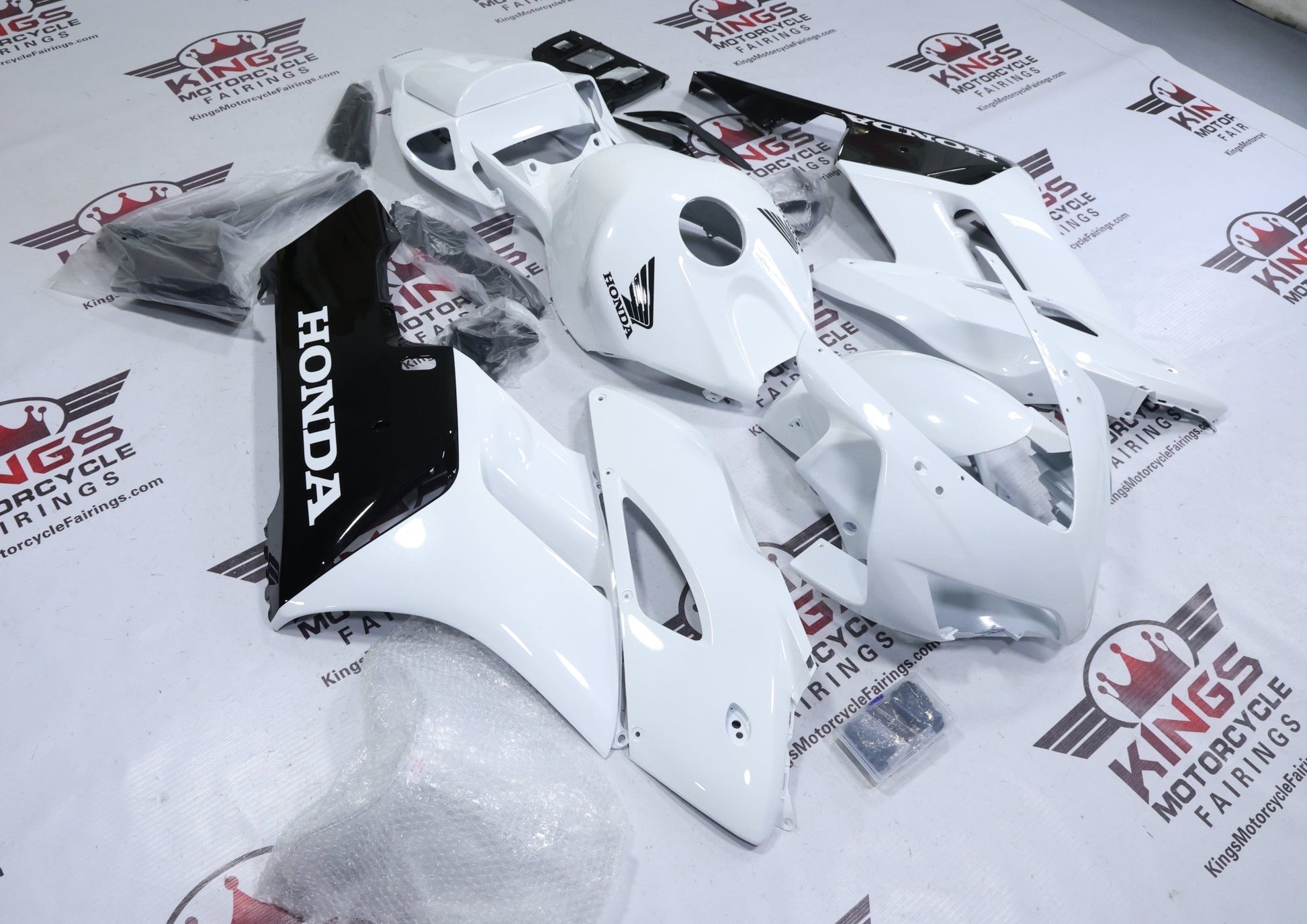 Honda CBR1000RR Fairings (2004-2005) White, Black from KingsMotorcycleFairings.com