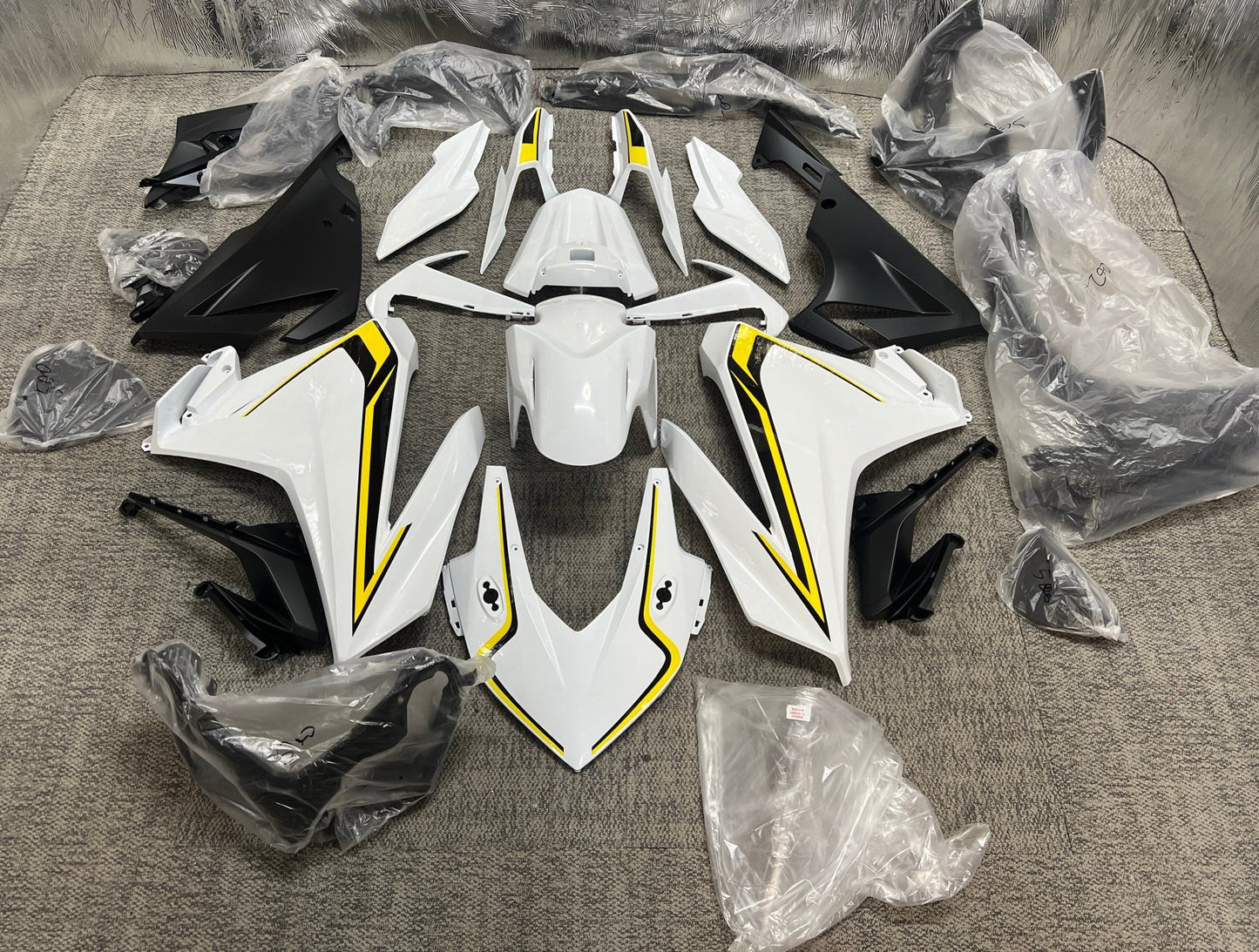 Honda CBR500R Fairing Set (2019-2021) White, Yellow, Black  at KingsMotorcycleFairings.com