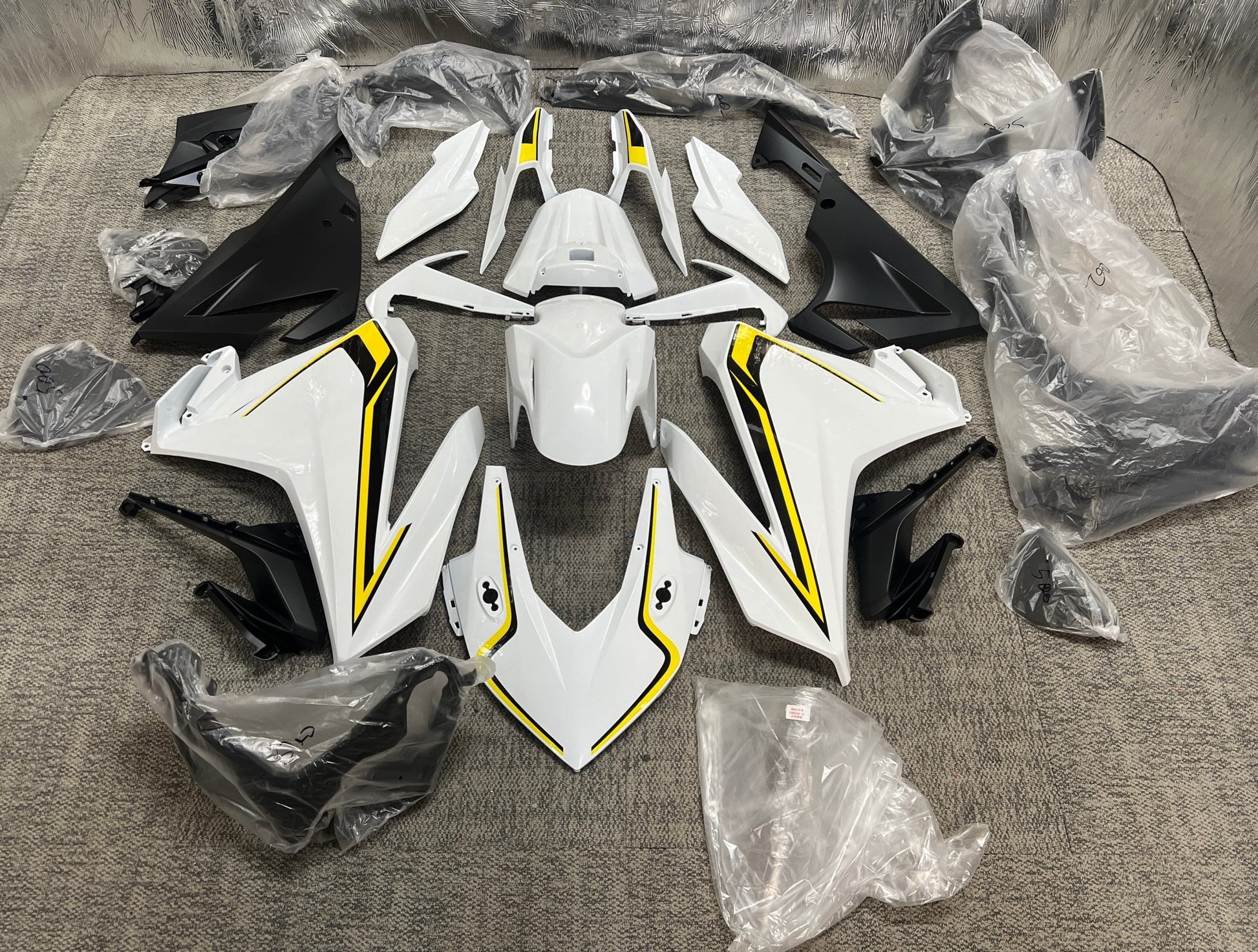 Honda CBR500R Fairing Set (2019-2021) White, Yellow, Black  at KingsMotorcycleFairings.com