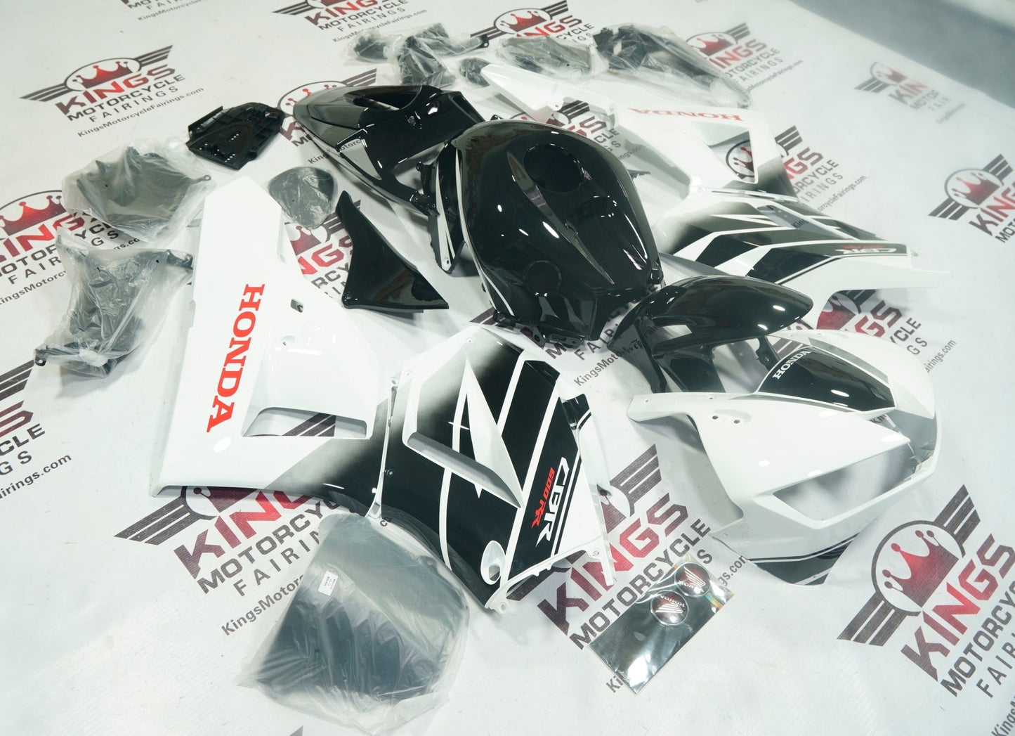 Honda CBR600RR Fairing Kit (2026) White, Black Wings, Red at KingsMotorcycleFairings.com