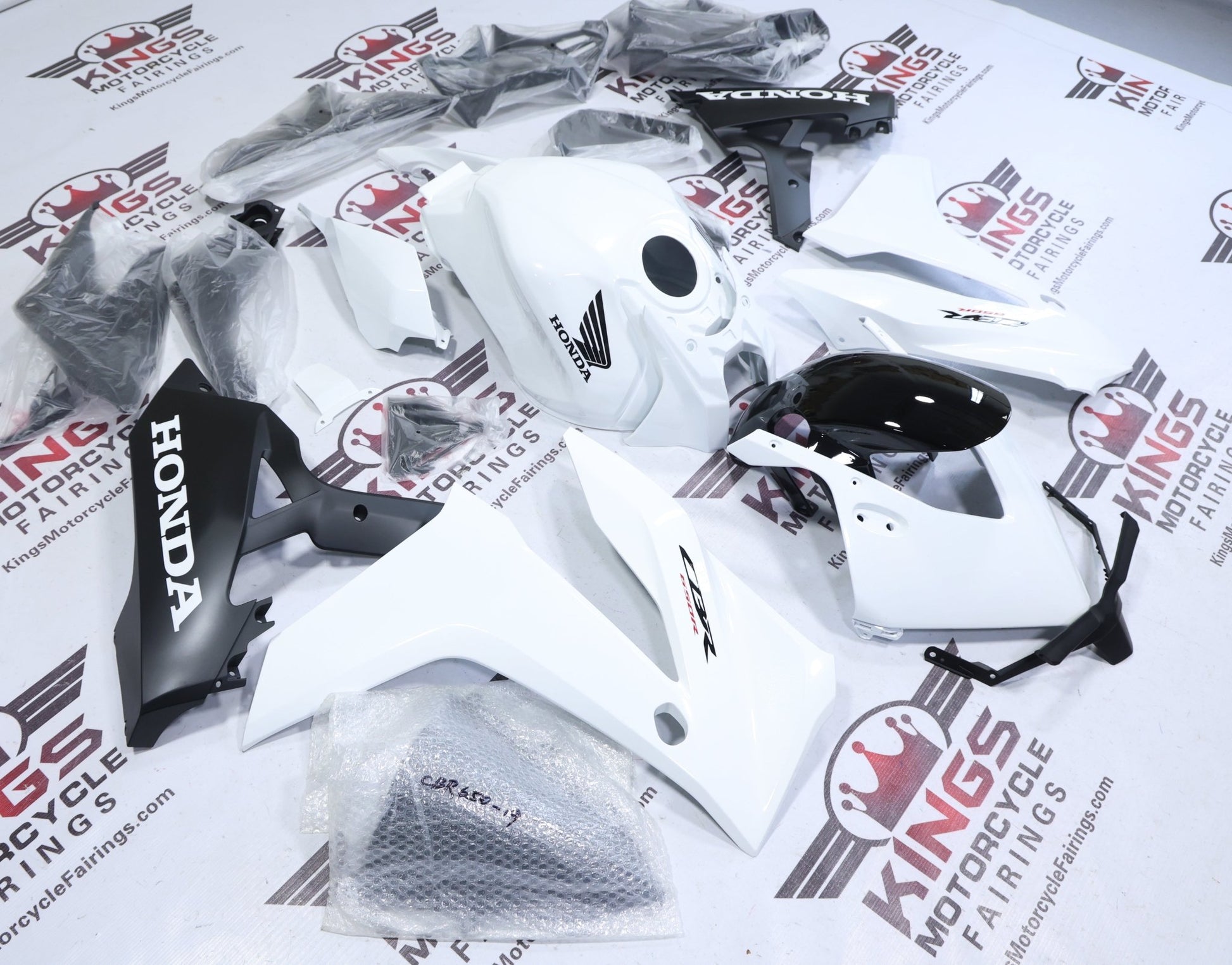 Honda CBR650R Fairing Set (2024-2025) White Pearl, Matte Black at KingsMotorcycleFairings.com