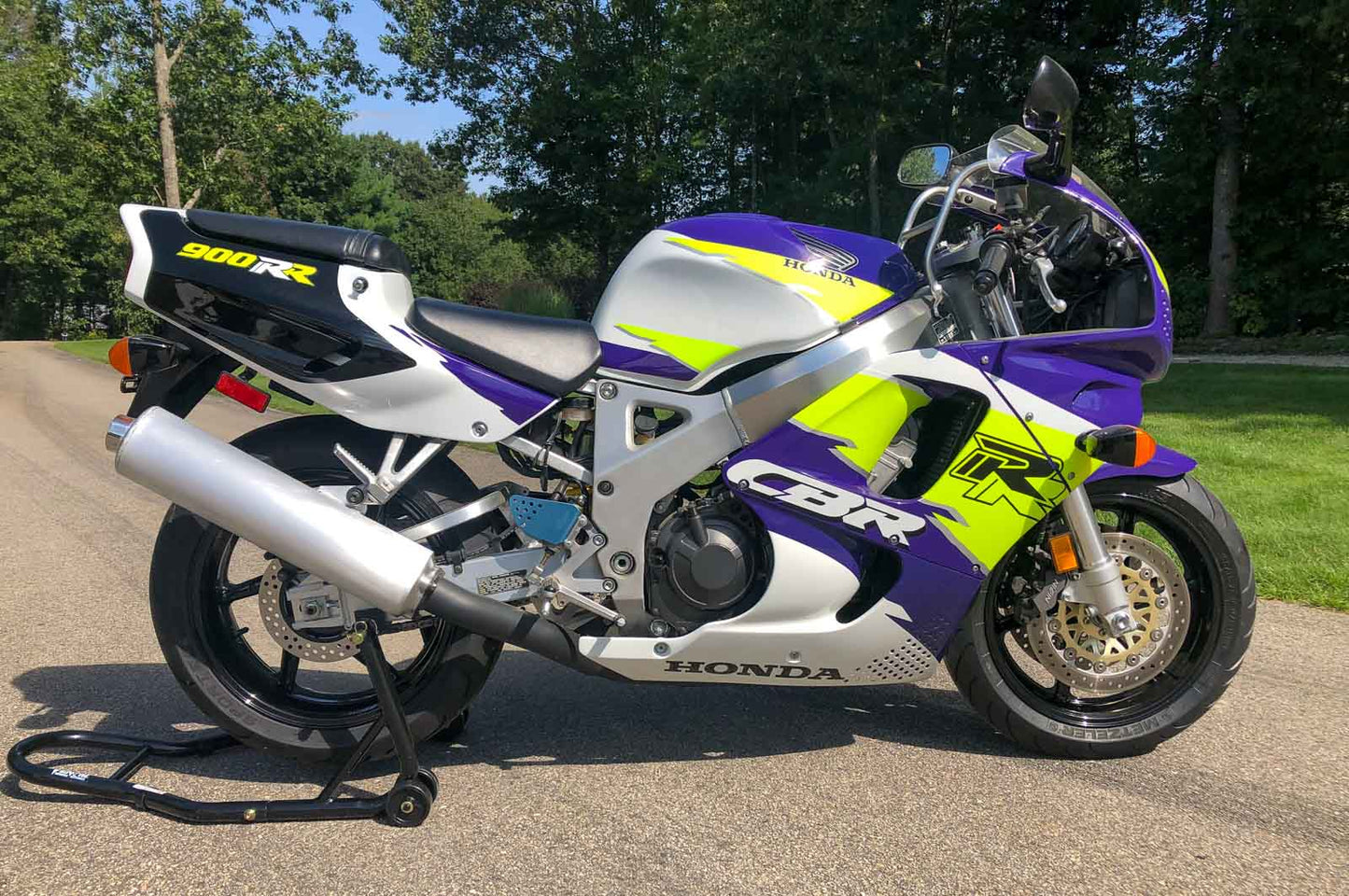Honda CBR900RR Fairings (1994-1995) Purple, White, Neon, Black at KingsMotorcycleFairings.com