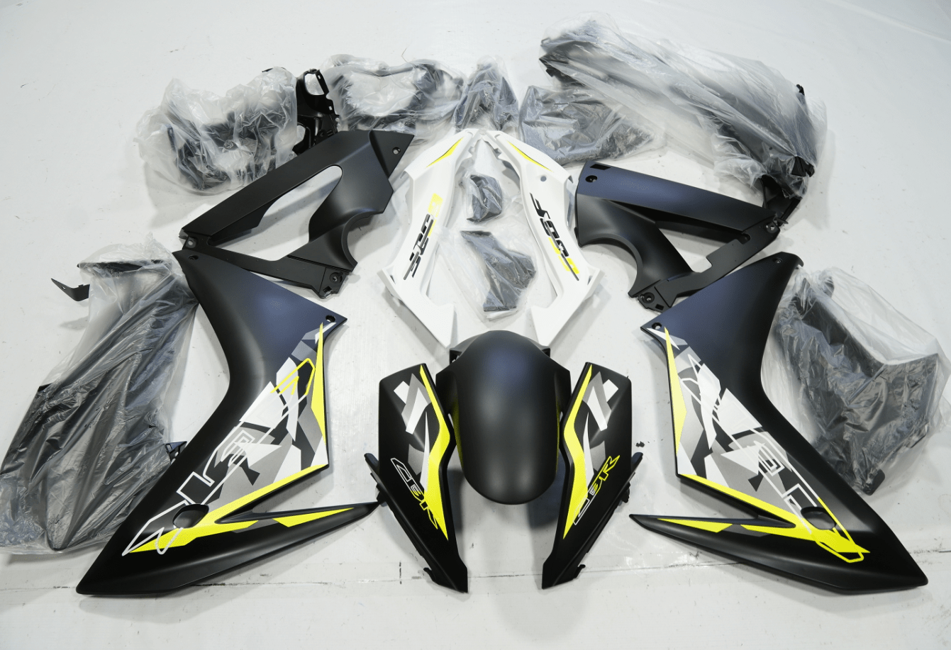 Honda CBR650F (2014-2016) Matte Black, Yellow, Silver Fairings at KingsMotorcycleFairings.com