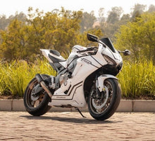Honda CBR 1000RR Fairings (2017-2025) White, Black Stripe at KingsMotorcycleFairings.com