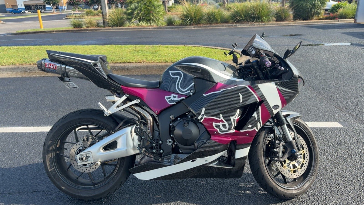 Installed Fairings for Honda CBR600RR (2013-2023) Faux Carbon Fiber, Fuchsia Purple, Bull at KingsMotorcycleFairings.com