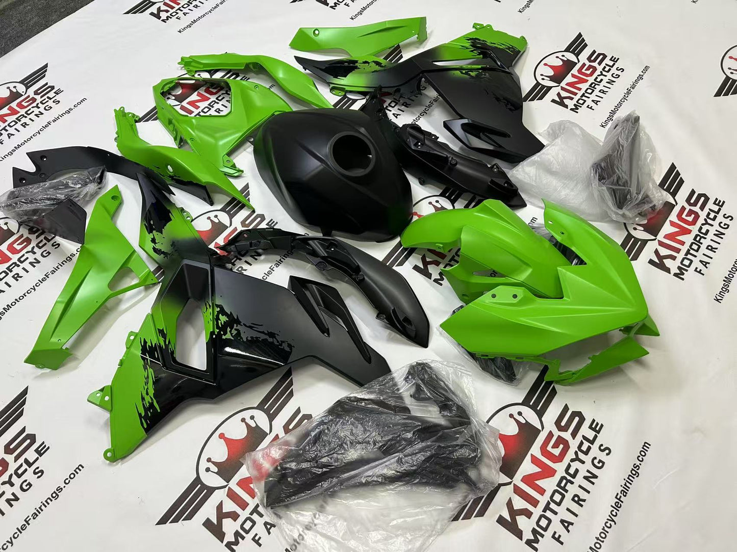 Kawasaki Ninja 500 Fairings (2024-2025) Matte Green, Matte Black Splash at KingsMotorcycleFairings.com