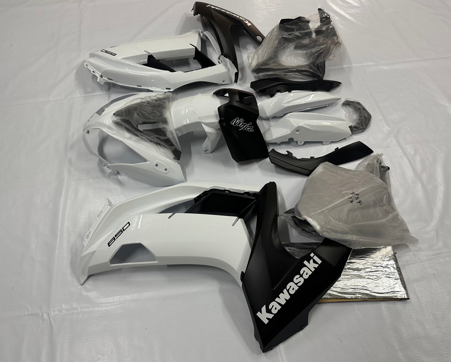Kawasaki Ninja 650 Fairings (2012-2016) White, Matte Black at KingsMotorcycleFairings.com