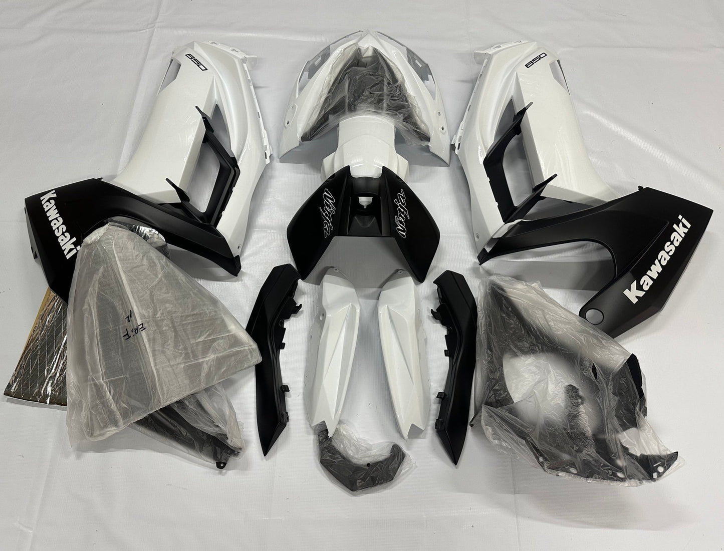 Kawasaki Ninja 650 Fairing set (2012-2016) White, Matte Black at KingsMotorcycleFairings.com