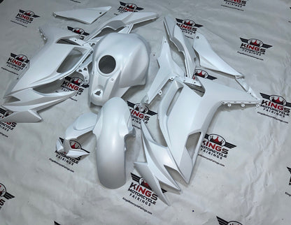 Kawasaki Ninja 650 Fairings (2020-2025) White Metallic from KingsMotorcycleFairings.com