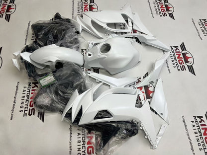 Kawasaki Ninja 650 Fairings (2020-2025) White Pearl from KingsMotorcycleFairings.com