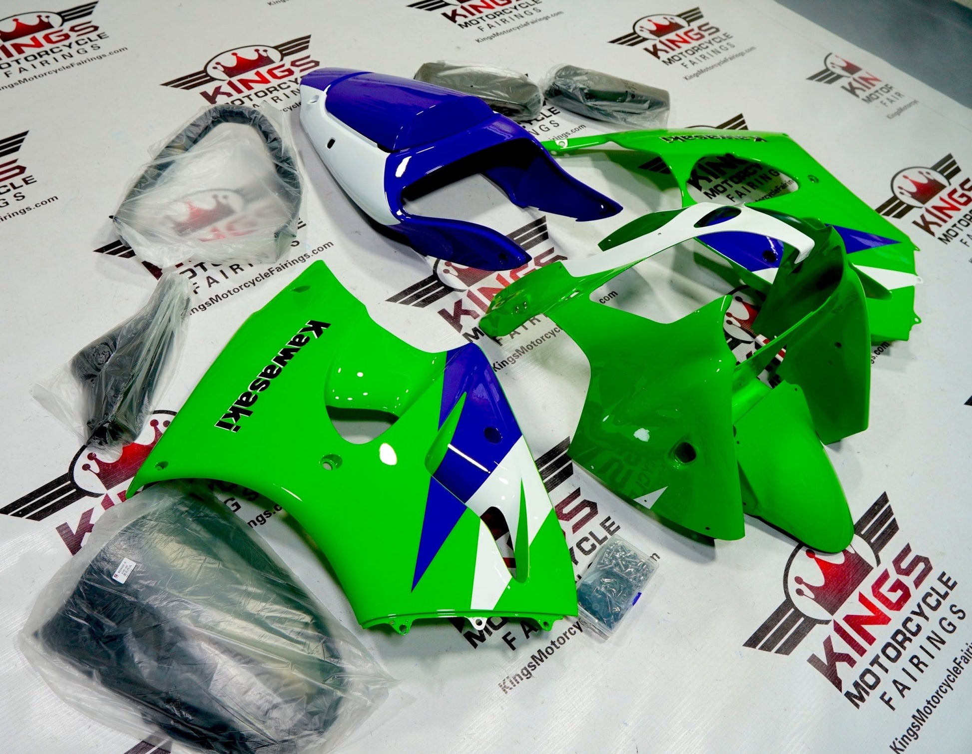 Kawasaki Ninja ZX-6R 636 Fairings (2000-2002) Green, Blue, White at KingsMotorcycleFairings.com