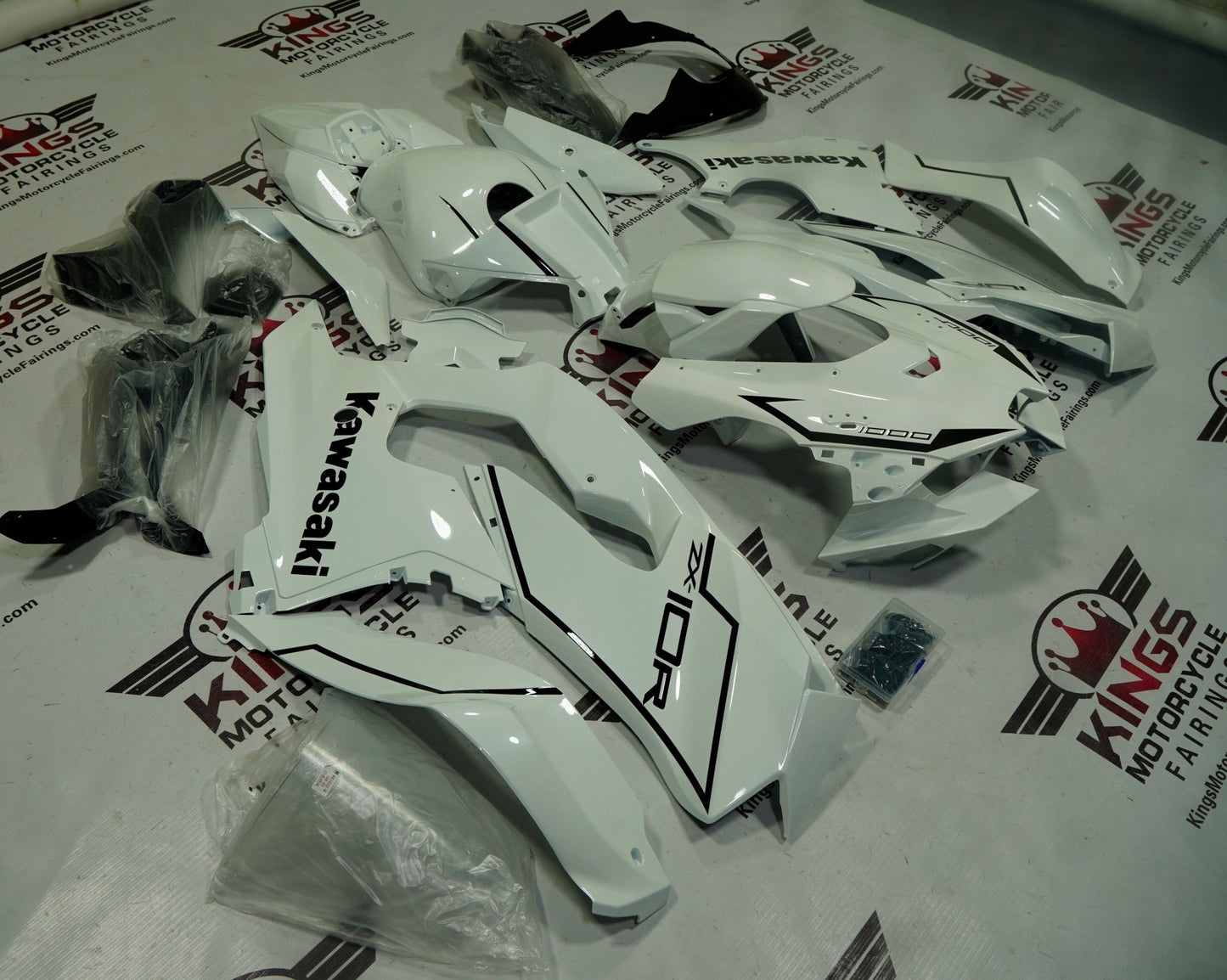 Kawasaki Ninja ZX10R Fairings (2021-2025) White, Black Pinstripes at KingsMotorcycleFairings.com