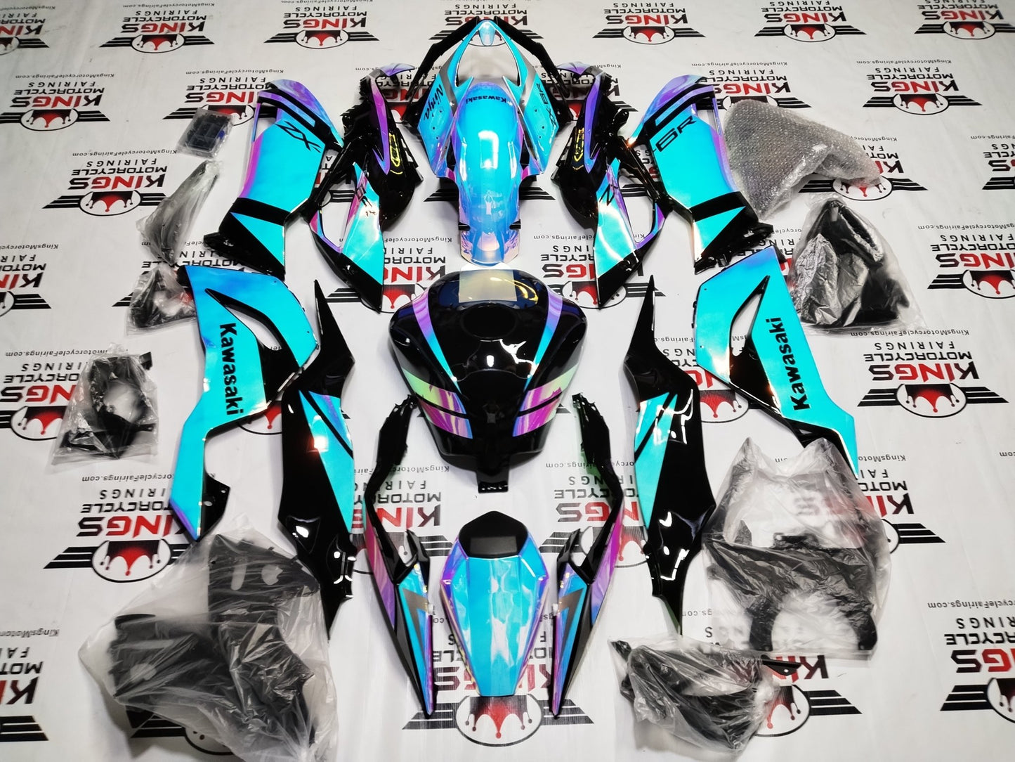 Kawasaki Ninja ZX6R Fairings (2019-2023) Chameleon Chrome Blue, Pink at KingsMotorcycleFairings.com