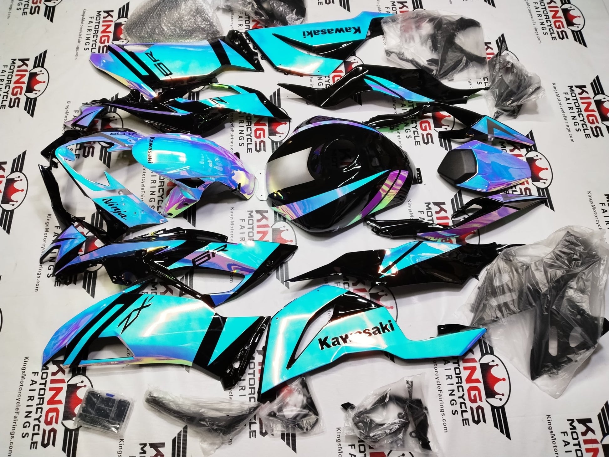 Kawasaki Ninja ZX6R Fairings (2019-2023) Chameleon Chrome Blue, Pink from KingsMotorcycleFairings.com