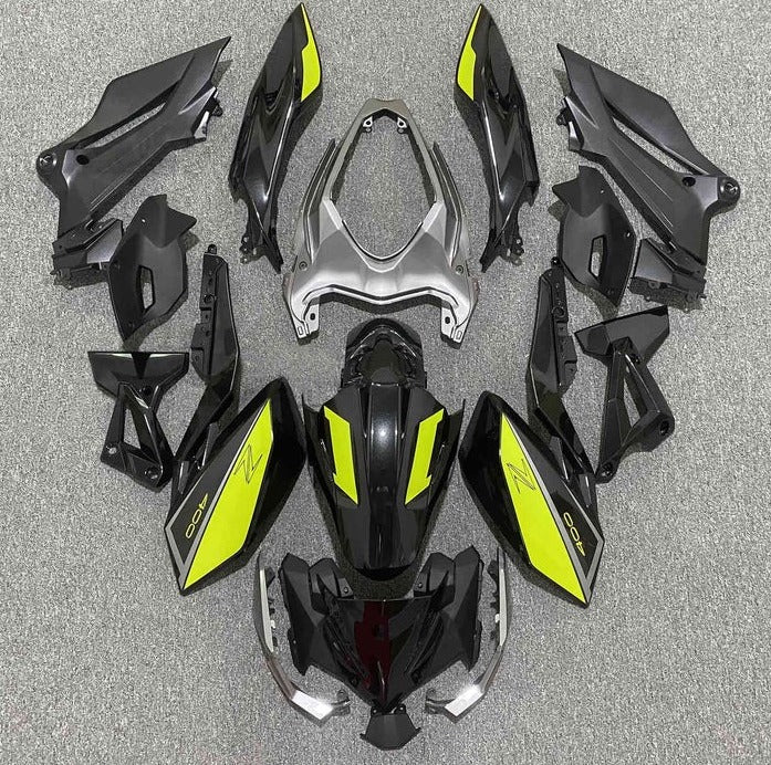 Kawasaki Z400 Fairings (2018-2024) Black, Yellow, Silver at KingsMotorcycleFairings.com