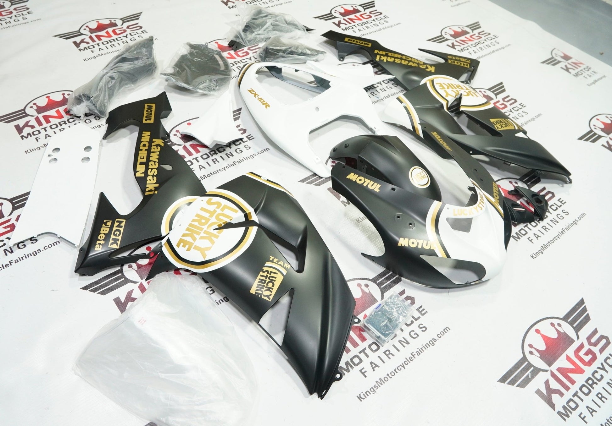 Kawasaki ZX-10R Fairings (2006-2007) Matte Black, White, Gold at KingsMotorcycleFairings.com