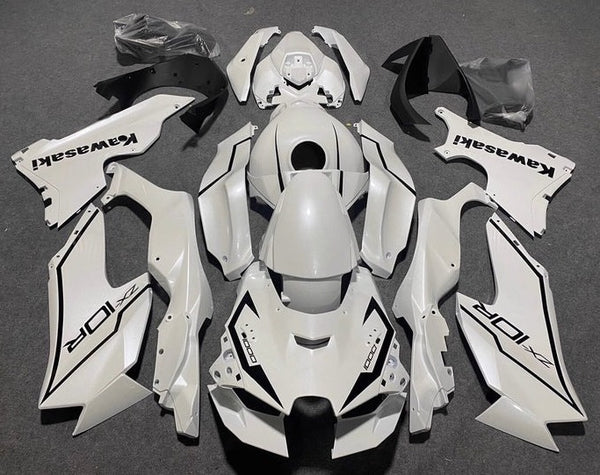 Kawasaki ZX10R Fairings (2021-2025) White, Black Line at KingsMotorcycleFairings.com