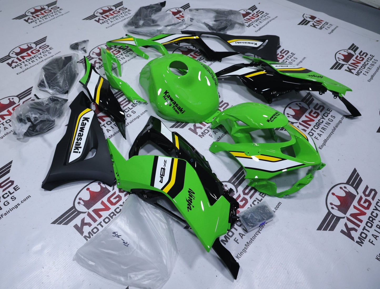 Kawasaki ZX6R Fairings (2024-2025) Green, Black, Yellow, White from KingsMotorcycleFairings.com