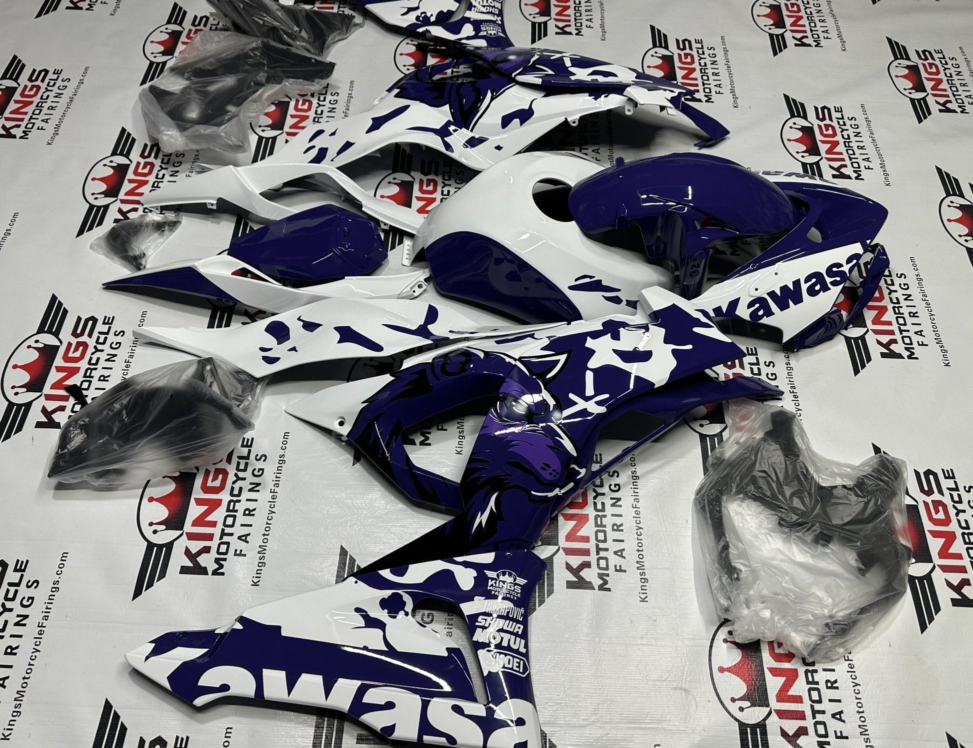Kawasaki ZX6R Fairings (2024-2025) Purple Wolf, White from KingsMotorcycleFairings.com