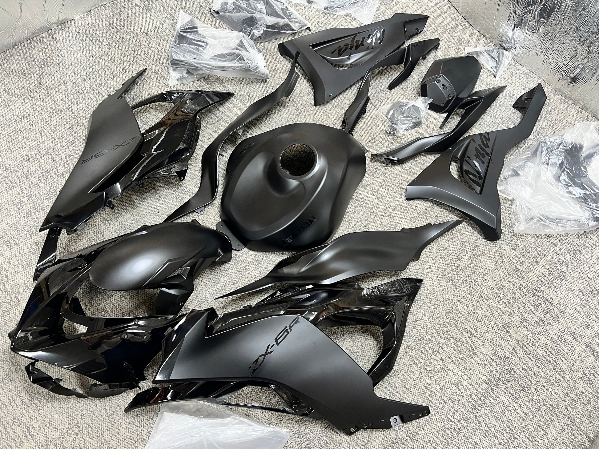 Kawasaki Ninja ZX6R 636 Fairings (2024-2025) Gloss Black, Matte Black at KingsMotorcycleFairings.com
