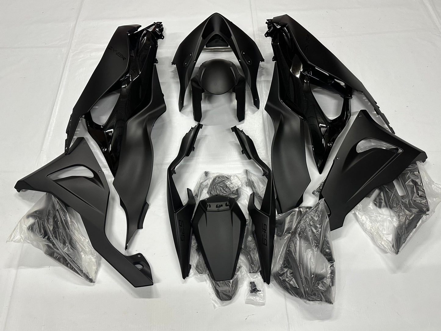 Kawasaki Ninja ZX6R Fairings (2024-2025) Matte Black, Gloss Black at KingsMotorcycleFairings.com
