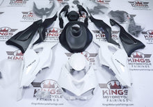 Kawasaki ZX6R Fairings (2024-2025) White, Black, Matte Black at KingsMotorcycleFairings.com