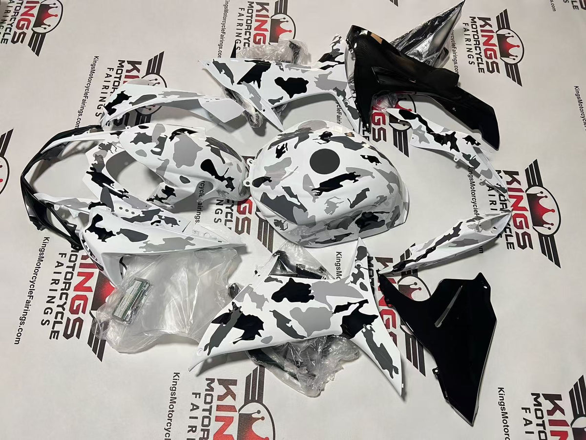 SUZUKI GSXR750 Fairings (2025-2026) Camouflage White, Black, Gray at KingsMotorcycleFairings.com