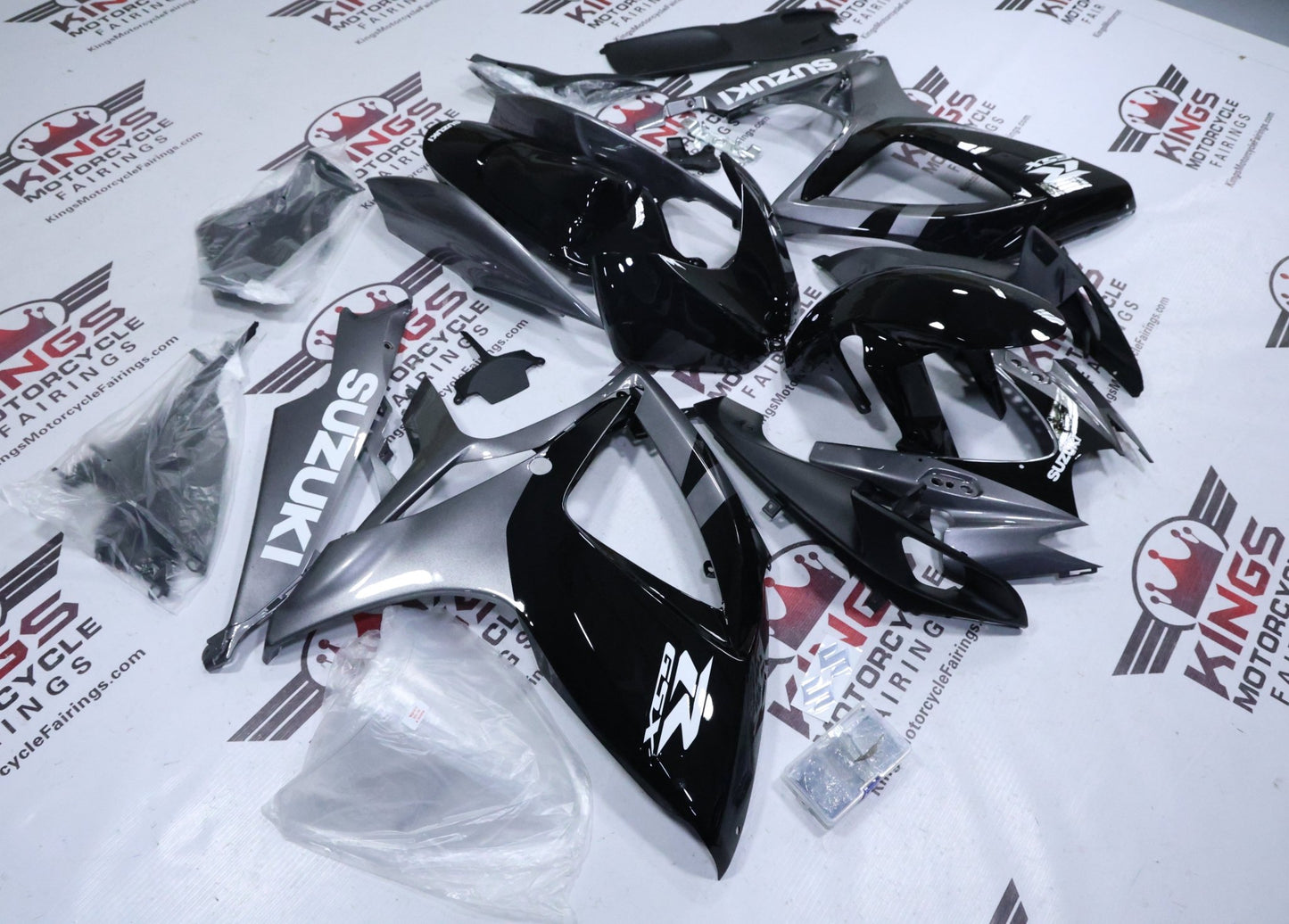 Suzuki GSX-R600 Fairings (2006-2007) Black, Silver, White at KingsMotorcycleFairings.com