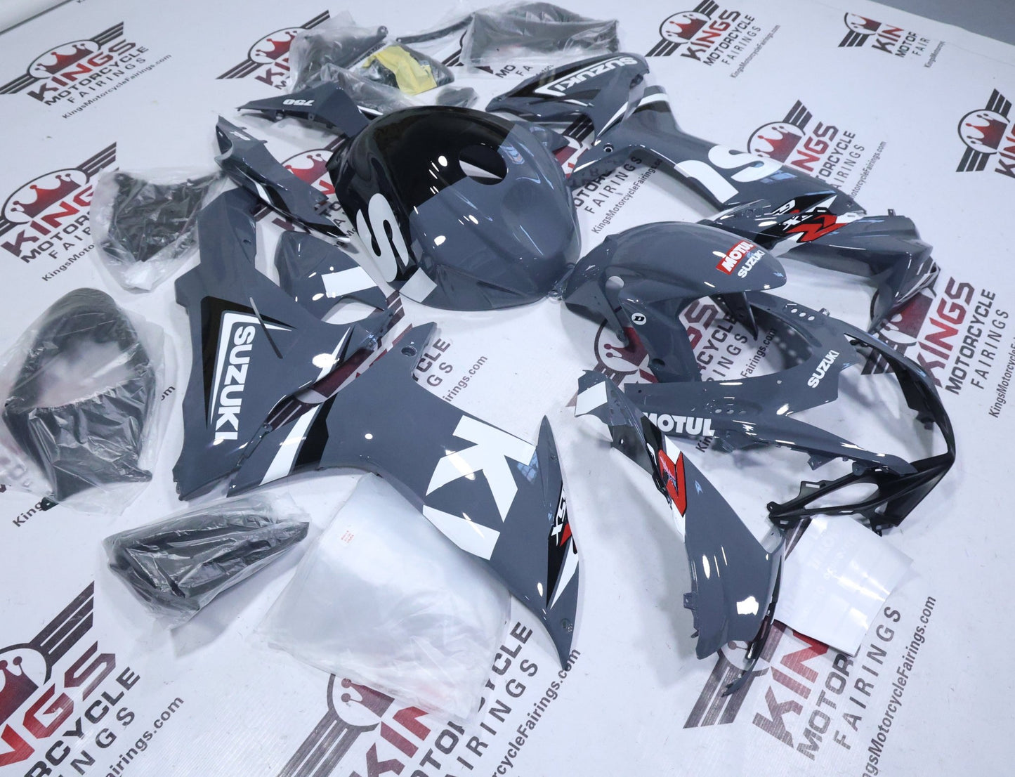 Suzuki GSX-R600 Fairings (2025-2026) Gray, White, Black, Red from KingsMotorcycleFairings.com