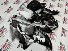 Suzuki GSX-R750 Fairings (2008-2010) Black, White, Woman from KingsMotorcycleFairings.com