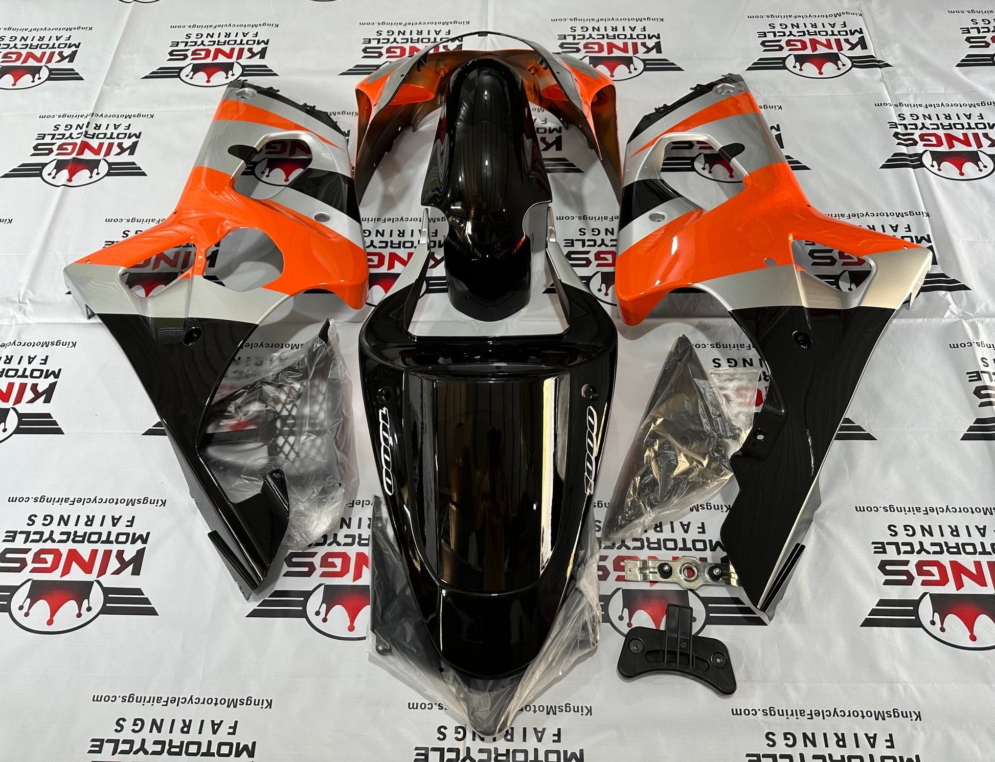 Suzuki GSXR1000 (2000-2002) Orange, Silver, Black Fairings at KingsMotorcycleFairings.com