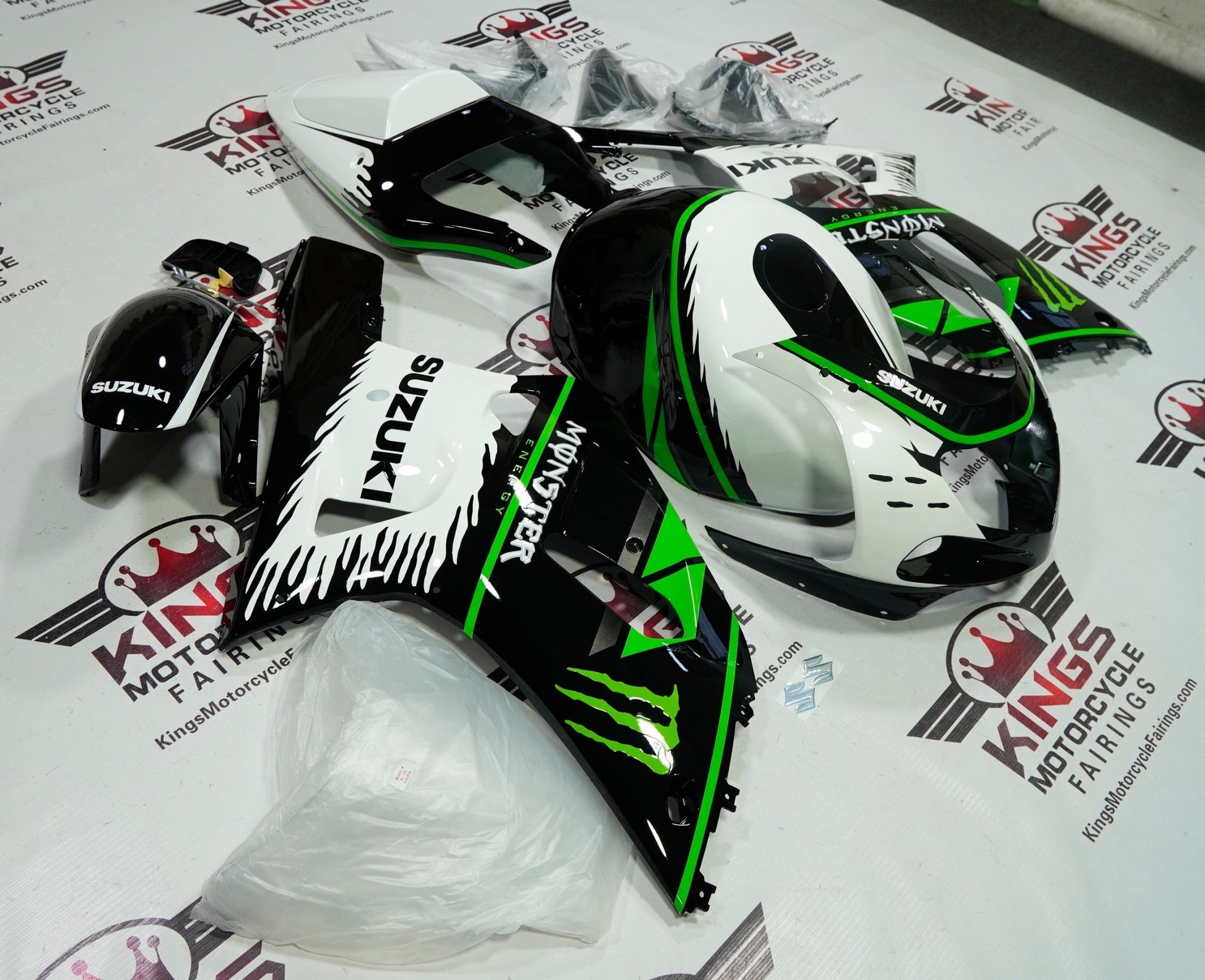 Suzuki GSXR600 Fairings (2000-2003) Black, White, Green at KingsMotorcycleFairings.com