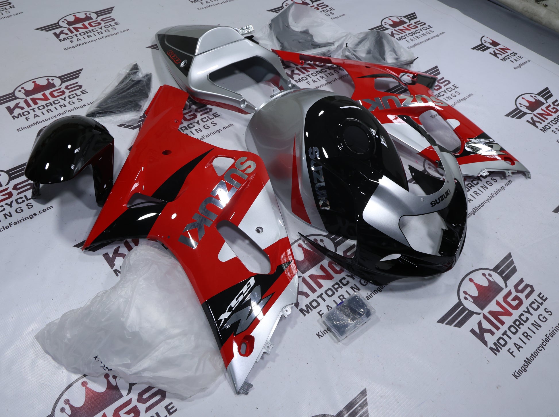 Suzuki GSXR600 Fairings (2000-2003) Red, Silver, Black, Chrome from KingsMotorcycleFairings.com