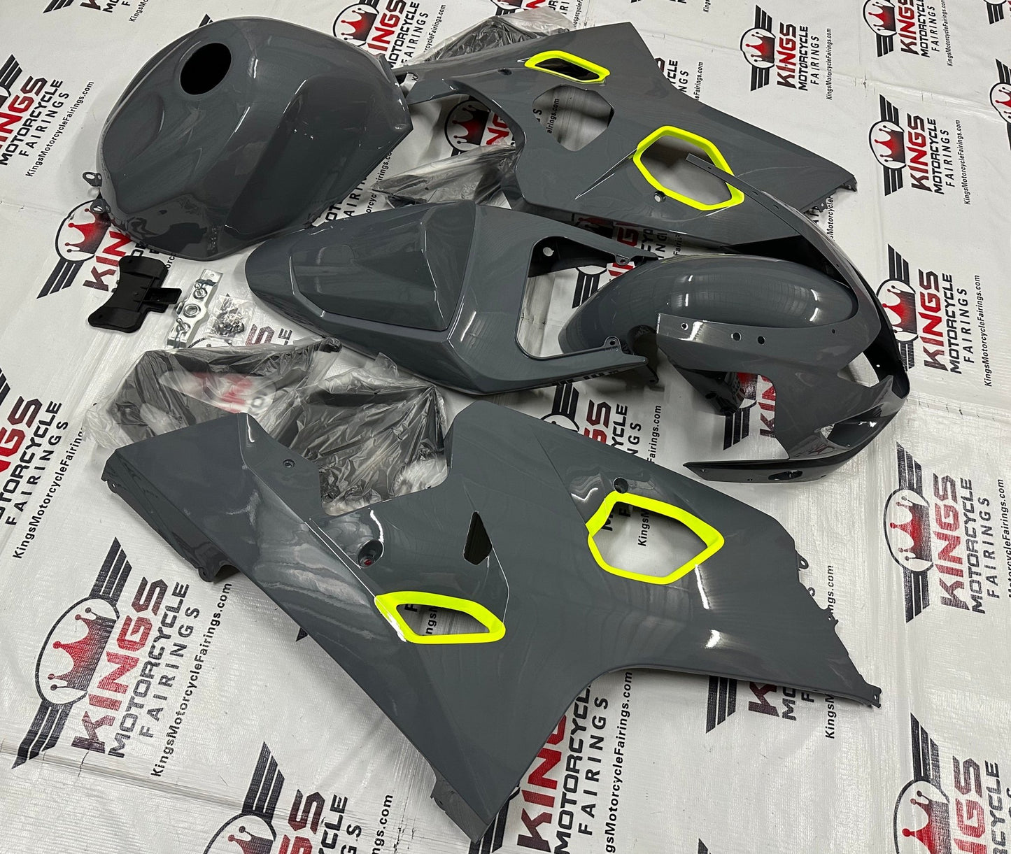 Suzuki GSXR600 Fairings (2004-2005) Nardo Gray, Neon Yellow KingsMotorcycleFairings.com