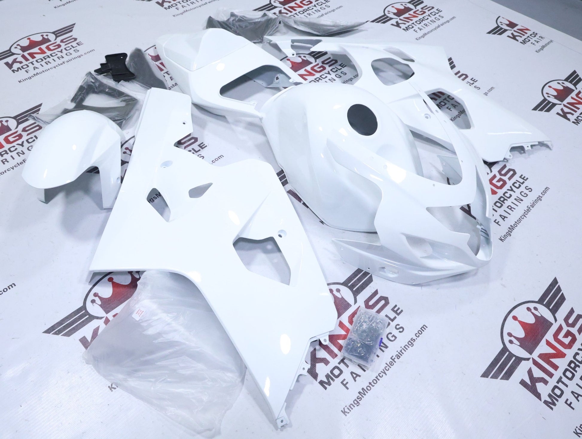 Suzuki GSXR600 Fairings (2004-2005) White Gloss at KingsMotorcycleFairings.com
