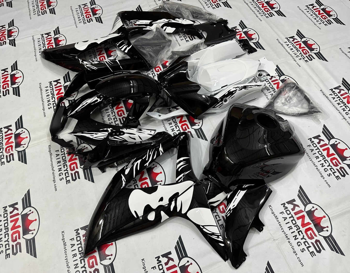 Suzuki GSXR600 Fairings (2008-2010) Black, White, Woman from KingsMotorcycleFairings.com