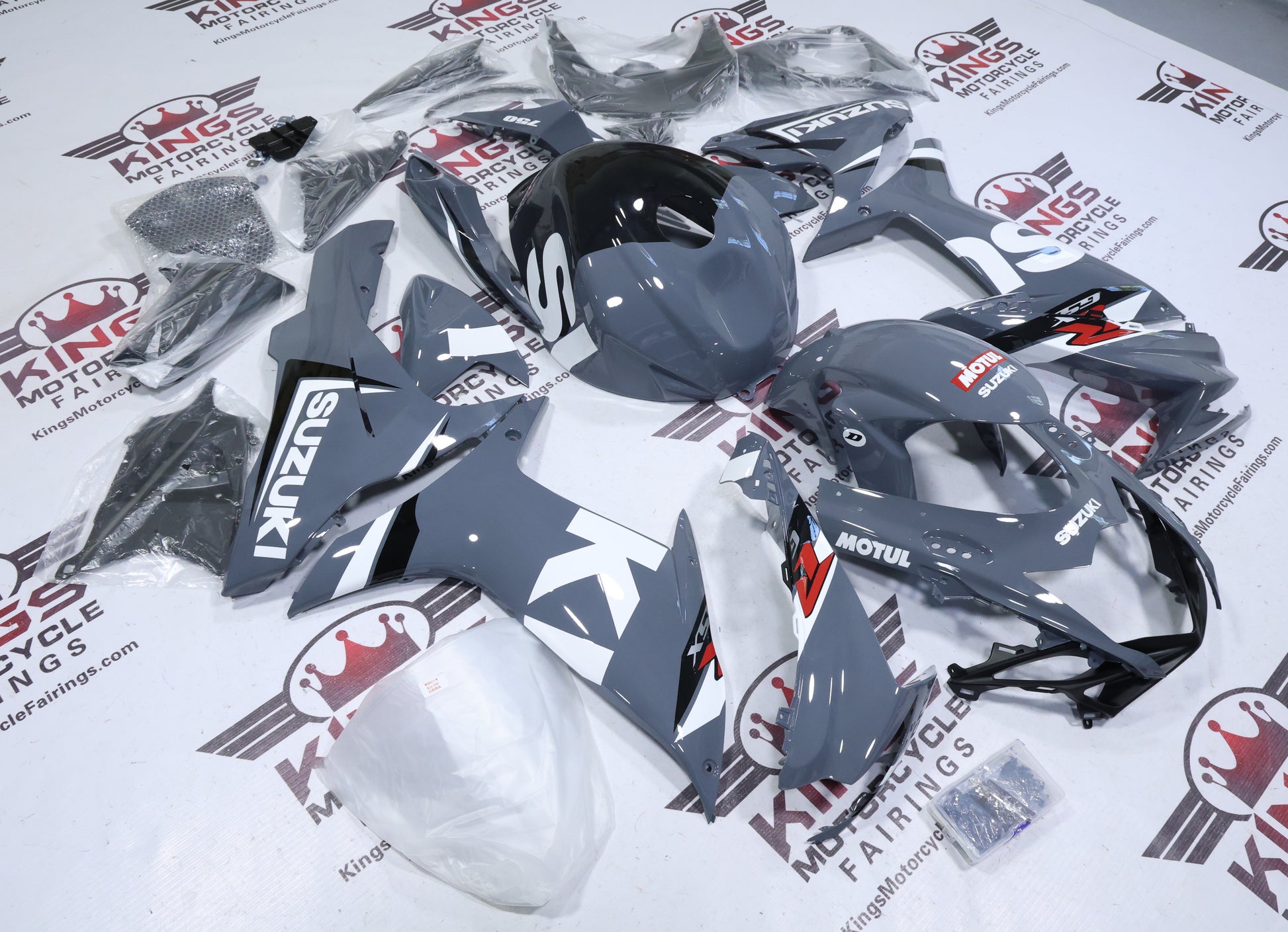 Suzuki GSXR600 Fairings (2025-2026) Gray, White, Black, Red at KingsMotorcycleFairings.com