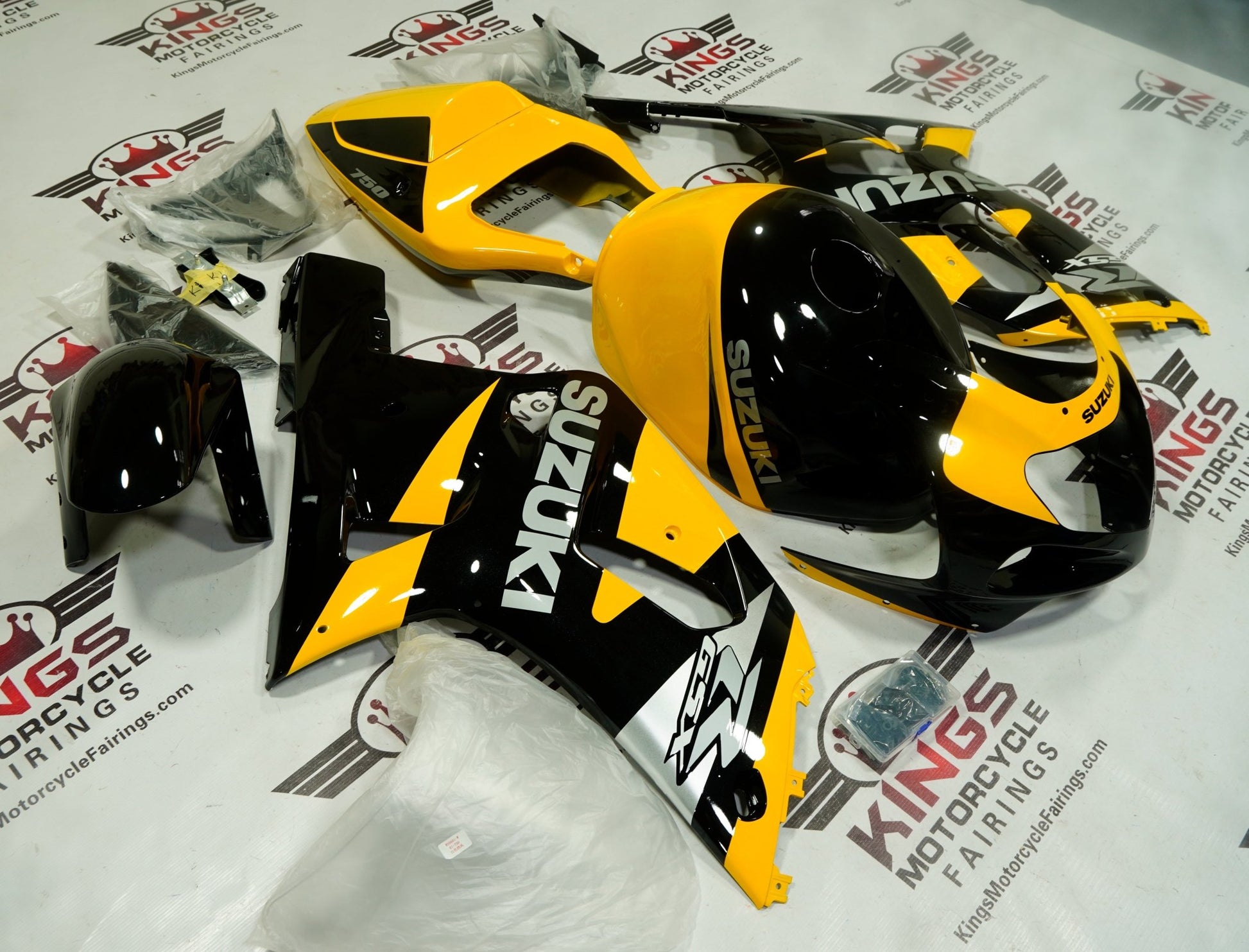 Suzuki GSXR750 Fairing Kit (2000-2003) Yellow, Black, Silver at KingsMotorcycleFairings.com